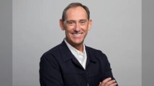 Woolworths CEO Roy Bagattini Announces Retirement After Transforming South African Retail Giant