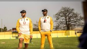 Kaizer Chiefs Co Coaches Khalil Ben Youssef and Cedric Kaze Face Impossible Task to Win Remaining Matches in South Africa