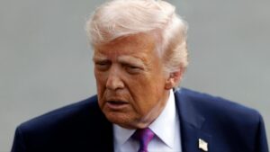 Donald Trump urges Britain and allies to send warships to Strait of Hormuz to stop Iran from blocking global oil trade