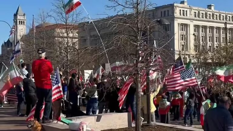 Iranian Crowds