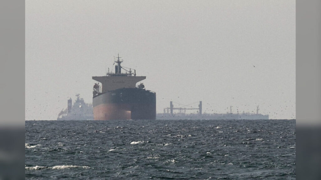 Japan considers sending warships to the Middle East amid rising Strait of Hormuz tensions