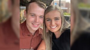 Joseph and wife Kendra Duggar