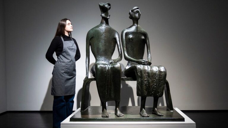 King and Queen Sculpture