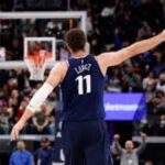 Leonard Leads Clippers To 129-96 Rout Over Struggling Milwaukee Bucks