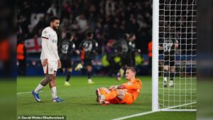 Liam Rosenior Sparks Controversy By Dropping Robert Sanchez For Filip Jorgensen At Chelsea