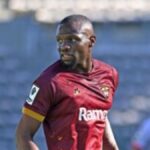 Kaizer Chiefs Prepare to Sign Tshegofatso Mabasa as Free Agent in South Africa