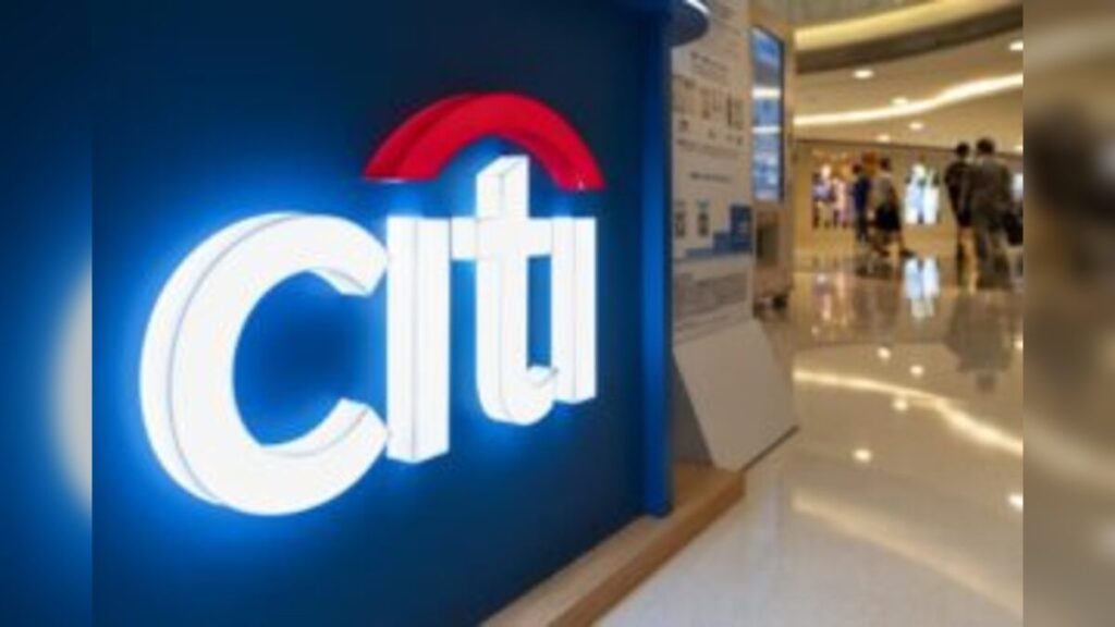 Nigerian Naira Holds Steady Against Global Volatility Amid Rising Oil Prices