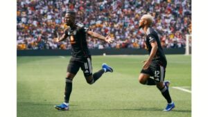 Orlando Pirates Battle Richards Bay to Secure Betway Premiership Lead at Orlando Stadium