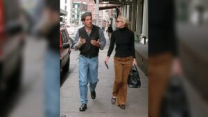 Paul Anthony Kelly's JFK Jr and Sarah Pidgeon's Carolyn Bessette