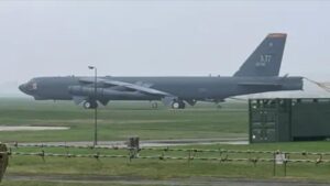 RAF B-52 bombers intimidate Gloucestershire skies as Britain faces tense Middle East standoff under Starmer’s leadership