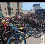 San Francisco Police Department traps 85 reckless bicyclists on freeway offramp in San Francisco after dangerous riding spree