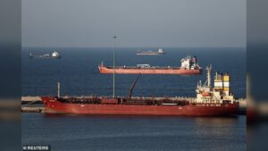Iran Threatens Oil Tankers And Controls Strait of Hormuz Amid Rising Global Energy Crisis
