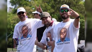 Tiger Woods draws fans wearing mugshot t-shirts at Houston Open after DUI arrest in Florida
