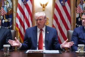 Trump Signals U.S. Withdrawal from Iran Conflict While Strait of Hormuz Remains Closed