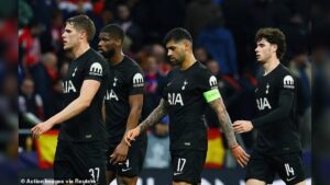 Wayne Rooney criticizes Tottenham squad and demands managerial change in London