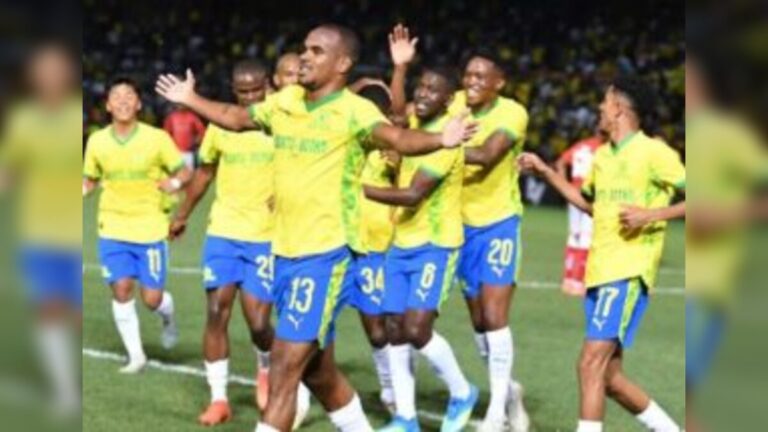 Coach Manqoba Mngqithi urges selectors to include striker Iqraam Rayners for Bafana Bafana World Cup push in South Africa