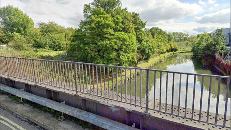 Elthorne Park