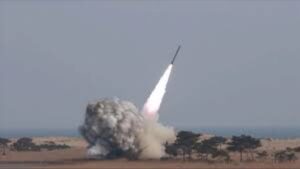 Houthis Launch Ballistic Missiles to Target Israeli Military Sites in Southern Israel