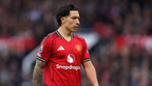 Lisandro Martinez returns to Manchester United squad as Michael Carrick prepares defensive decision against Leeds at Old Trafford in Premier League clash