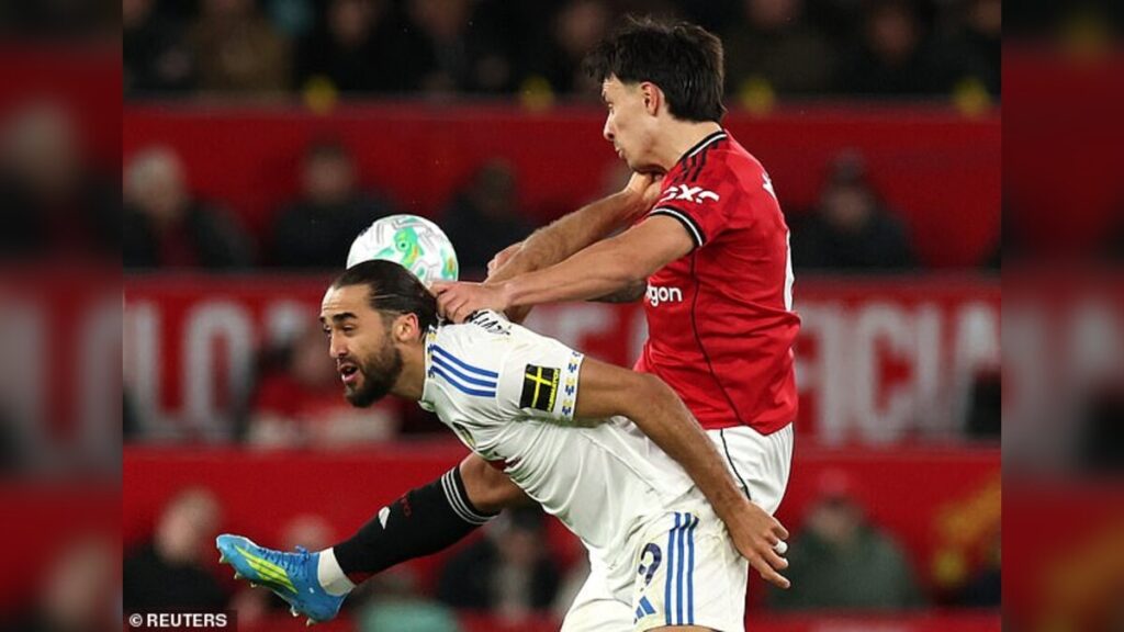 Lisandro Martinez was sent off for violent hair pull on Dominic Calvert-Lewin