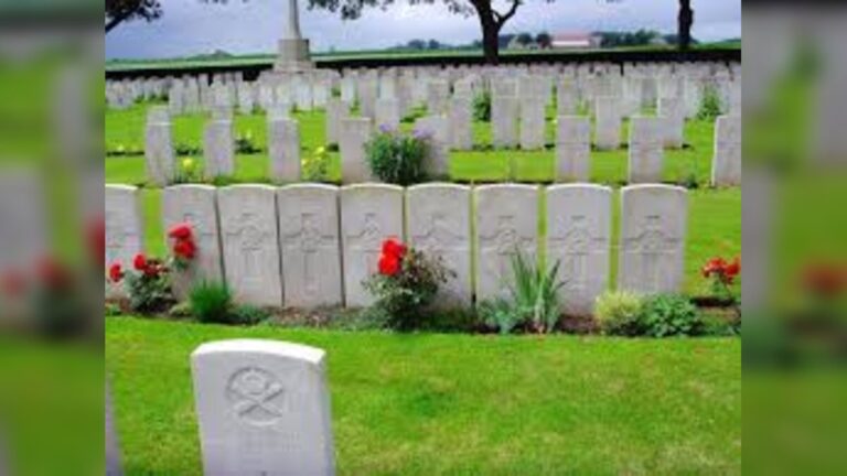 Researchers restore names of Captain Gordon Cuthbert and Lieutenant Leslie Harvey to WW1 graves in Ypres Belgium after 111 years of mystery
