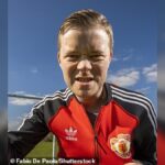 Rio Ferdinand defends Michael Carrick as Manchester United debate explodes after Chelsea win in England Premier League scene