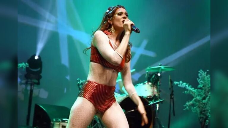 Singer Kate Nash