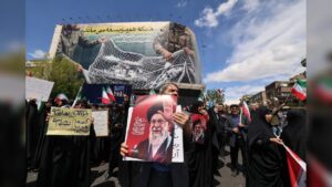 Thousands of Iranians Pay Tribute to Late Supreme Leader Ali Khamenei Across Tehran and Major Cities Amid Middle East War