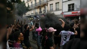 French Police Deploy Tear Gas and Arrest Dozens as PSG Supporters Ignite Violent Street Battles in Paris After Dramatic Champions League Victory Over Arsenal