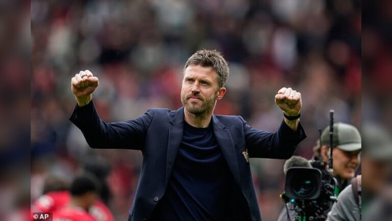 Michael Carrick drives Manchester United comeback victory over Liverpool at Old Trafford to secure Champions League return