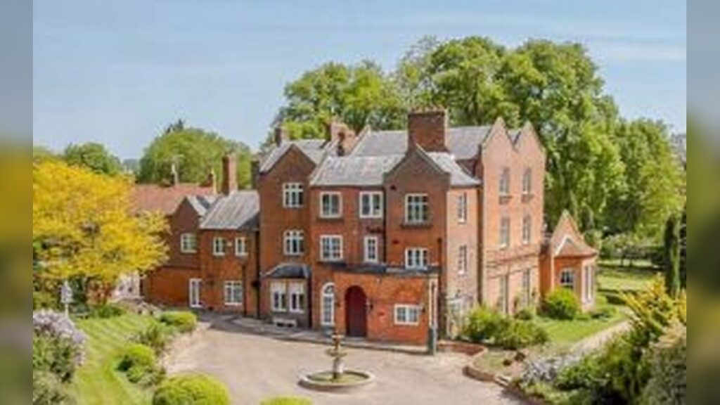 Harry Potter Star Wins Planning War: Rupert Grint’s Luxury Eco-Homes Spark Outrage Over “Tragic Vandalism” Claims
