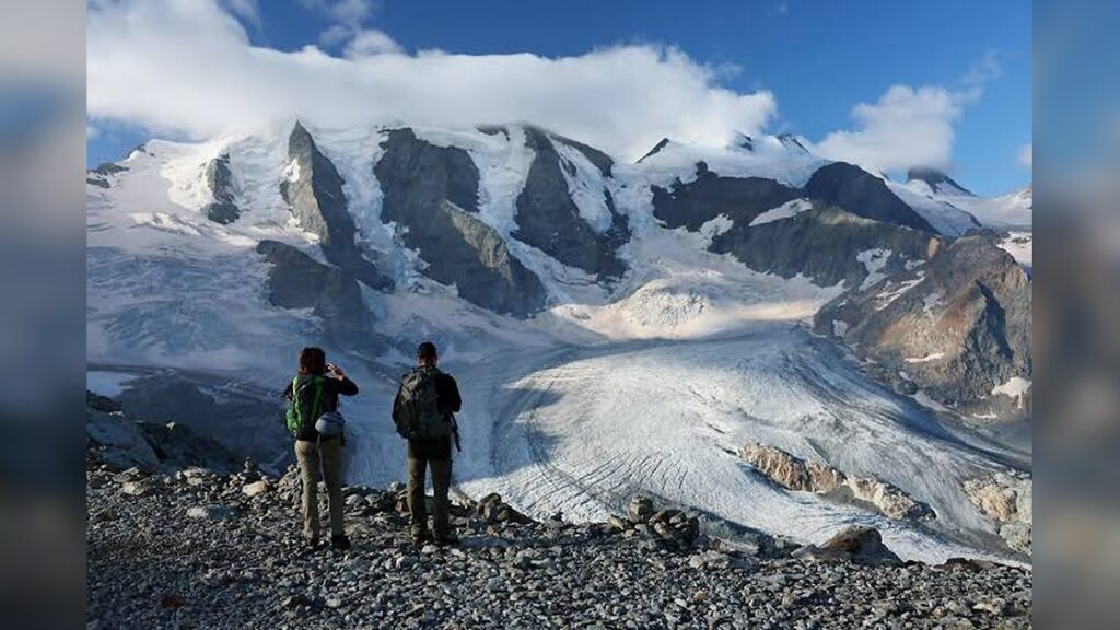 Climate Disaster Unfolding: Swiss Glaciers Could Be Reduced to 'Tiny Remnants' by 2100