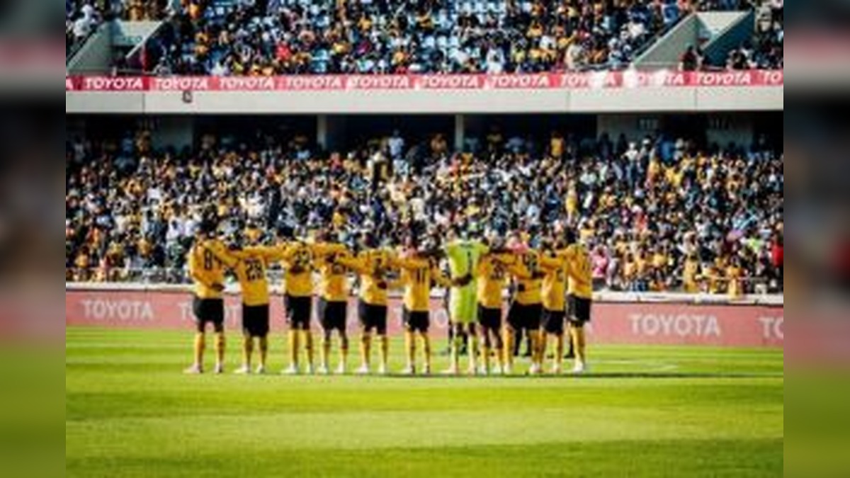 Ashley Du Preez, Thabo Cele and Zwane on the Chopping Block? Kaizer Chiefs' Squad Overhaul Intensifies