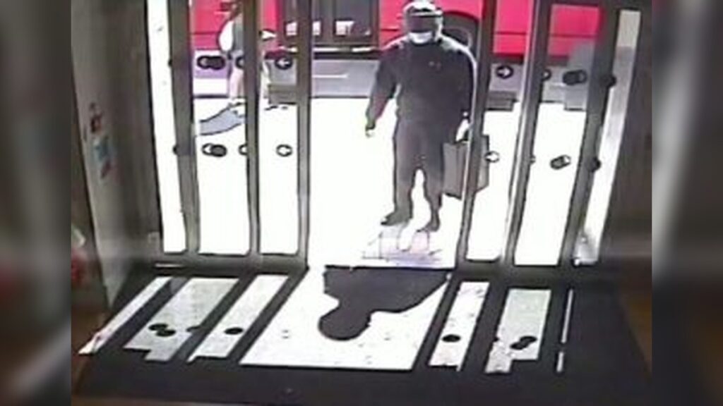 Former G4S Guard Kwabena Kissi Jailed After Using Old Uniform to Steal £117,200 From Santander Bank in London