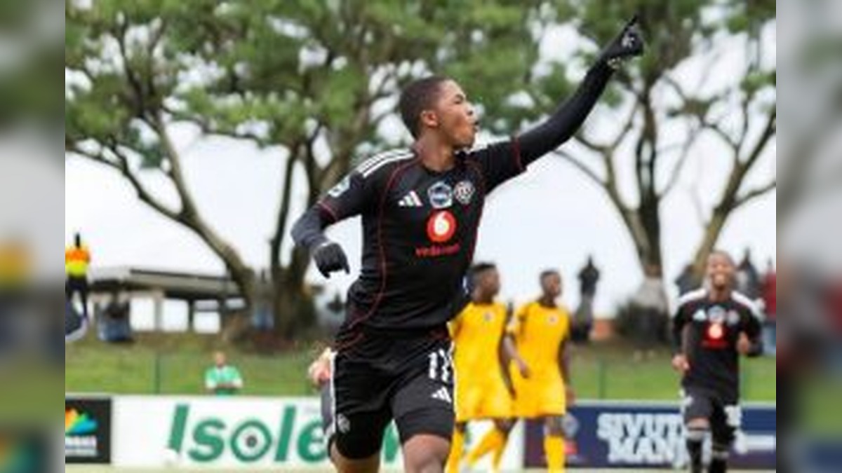 Kaizer Chiefs Will Regret This as Orlando Pirates Hand Mofokeng's Legendary Shirt to Explosive Young Star