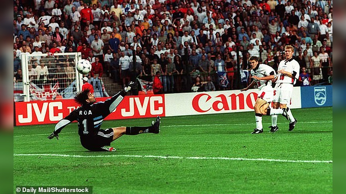 England Legend Reveals the Explosive Alan Shearer Dressing Room Warning That Fueled Years of Revenge Against Argentina