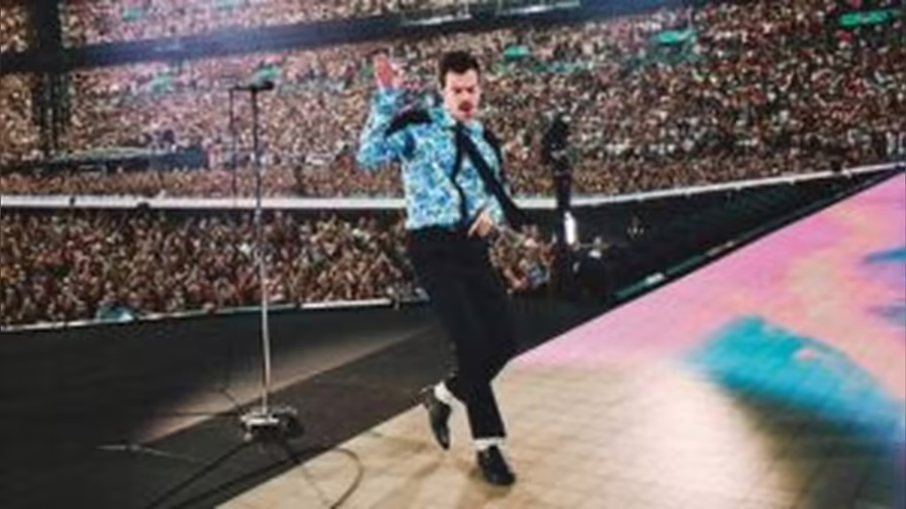 Harry Styles Just Humiliated Coldplay as Wembley Crowns Him the New King of Live Music