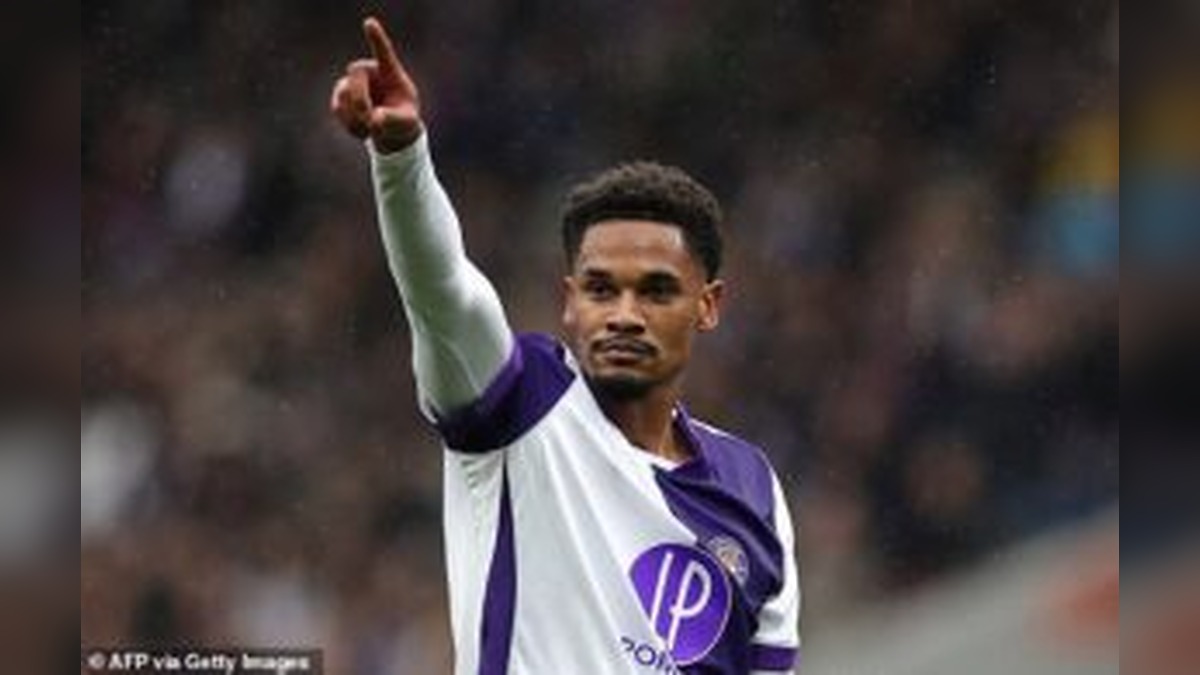 Transfer Frenzy Explodes as Manchester United Hijack Chelsea Star While Arsenal Snatch Top Target From Birmingham
