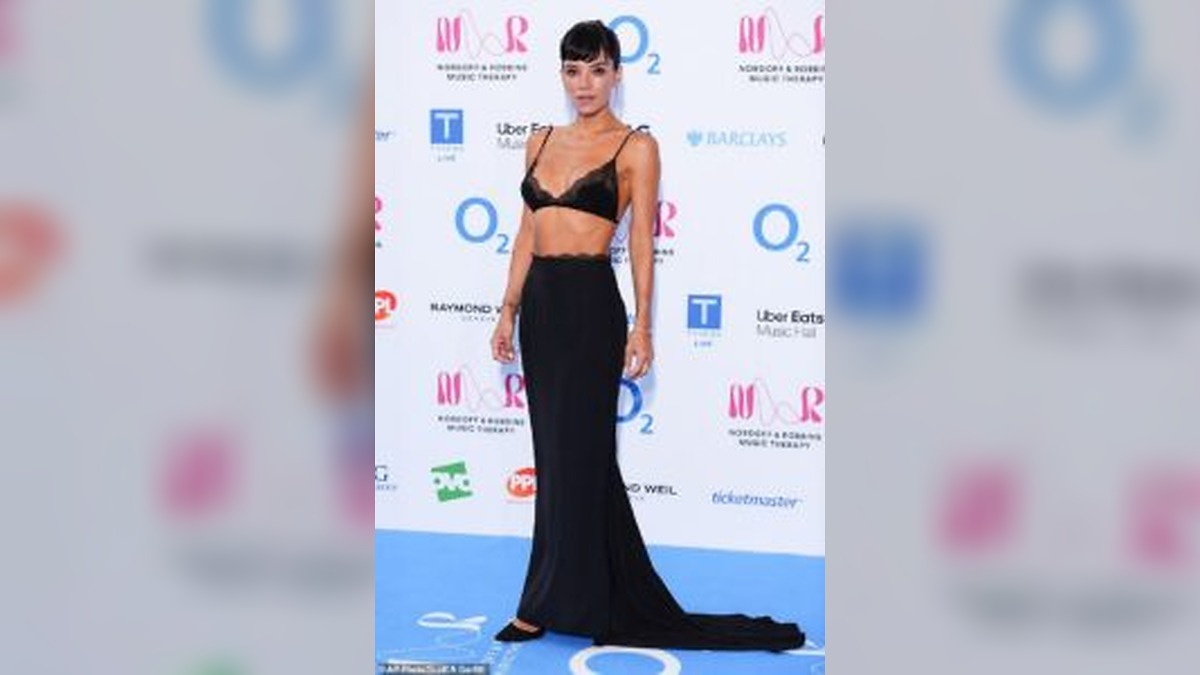 Lily Allen's Jaw-Dropping Red Carpet Look Completely Overshadows Other Stars at the Silver Clef Awards in Royal Albert Hall