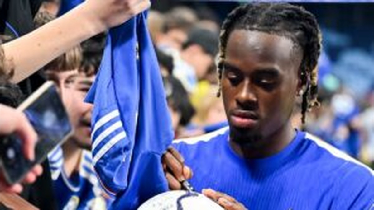 Chelsea's $117m Gamble Sparks Fierce Battle as Jamie Gittens Refuses to Back Down in Fight for His Place