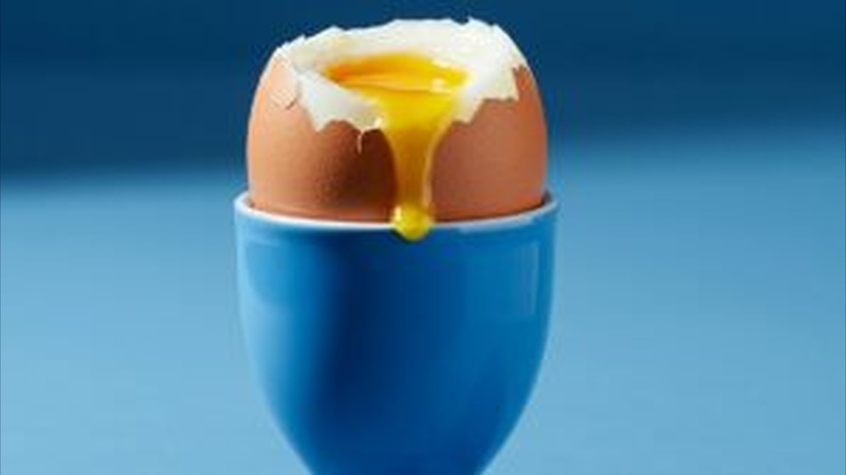 Britain’s Favourite Breakfast Under Fire as Salmonella Outbreak Raises Alarming Questions About Imported Eggs and Restaurant Food