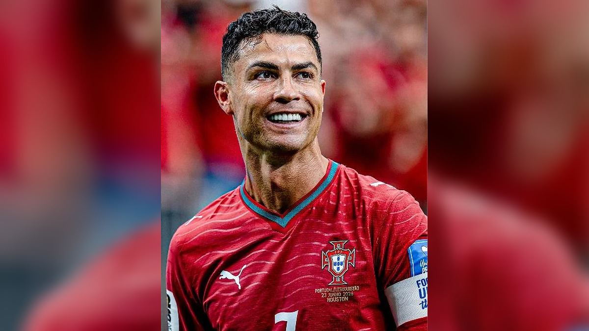 Davido Stuns the Internet by Showing Alleged Cristiano Ronaldo Chat During Explosive Livestream