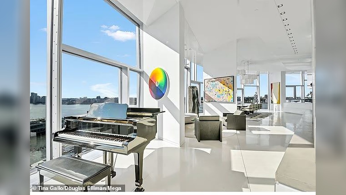 Hugh Jackman Offers Fans a Rent-Free Month While His Manhattan Home Struggles to Sell