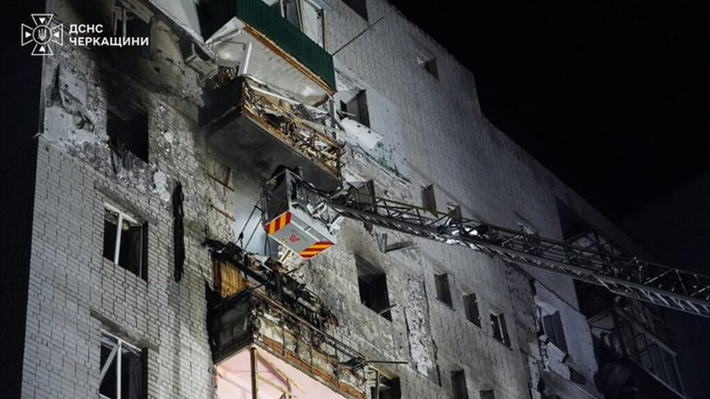 Kramatorsk Apartment Block Collapses After Russian Strike as Ukraine Reports Deadly Attacks Nationwide