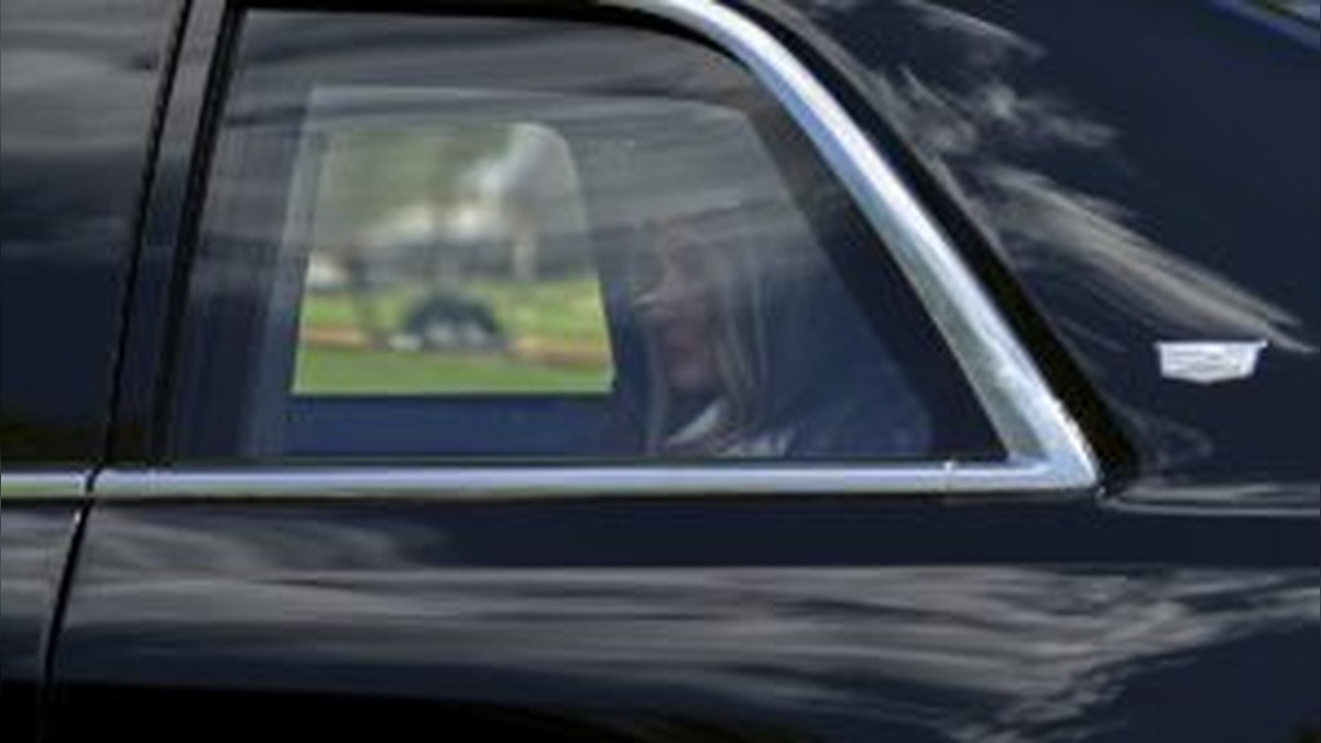 Melania Trump Returns to Spotlight Beside Donald Trump as Freedom 250 Grand Prix Draws Massive Washington Crowd