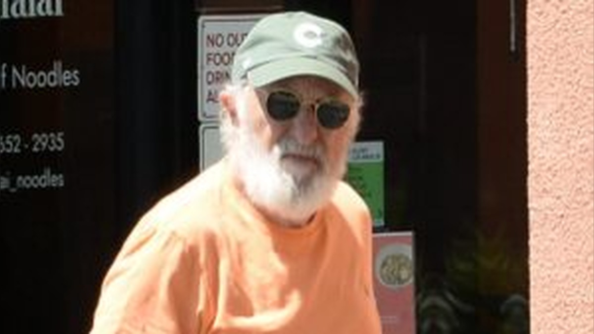 Halloween Icon Nick Castle Steps Into the Spotlight at 78 as Fans Struggle to Recognize the Man Behind Michael Myers’ Famous Mask