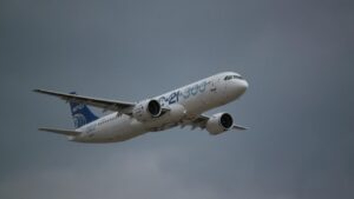 Putin’s Aviation Gamble Gains Momentum After Russia’s All-Domestic MC-21 Stuns Critics With Successful Test Flight
