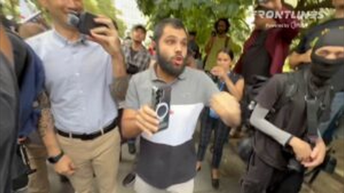 ‘Allahu Akbar’ Chants and ‘Deport All Muslims’ Sign Spark Tensions in New York on 25th Anniversary of 9/11