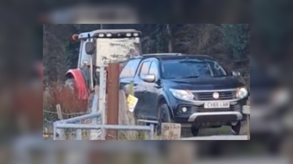 Welsh Farmer Takes Parking Row to Another Level by Lifting Neighbour’s Truck With Tractor