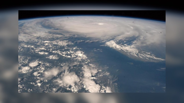 aiwan Shuts Schools, Government Offices and Stock Exchange as Typhoon Champy Threatens Catastrophic Flooding